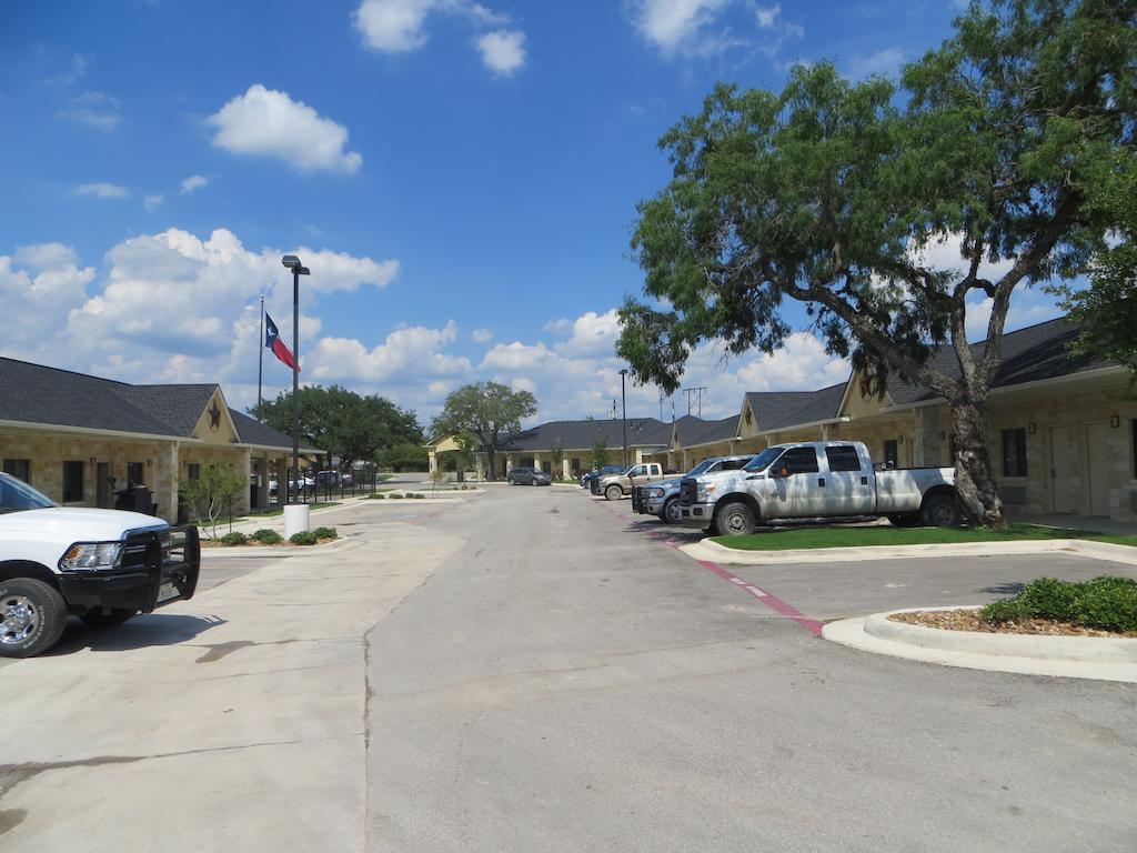 Hotel Texas Cuero מראה חיצוני תמונה