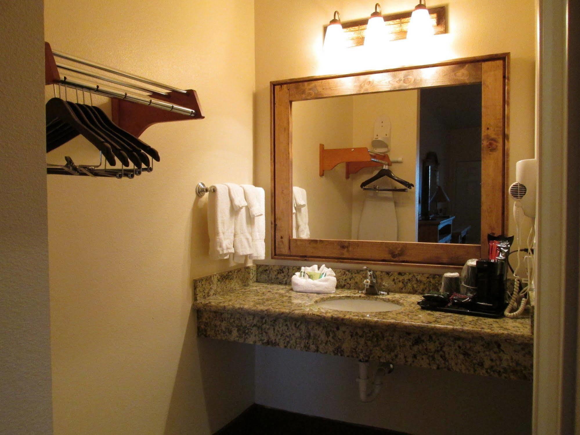 Hotel Texas Cuero מראה חיצוני תמונה